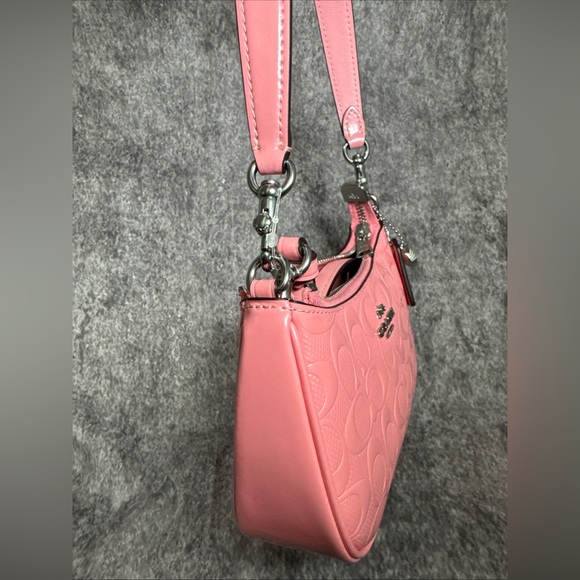 NWT Coach Teri Mini Crossbody Bag with Signature Leather Heart Charm CCZ29 pink - Picture 6 of 9